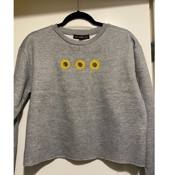 Crop Top Sweater - Picture 1 of 1